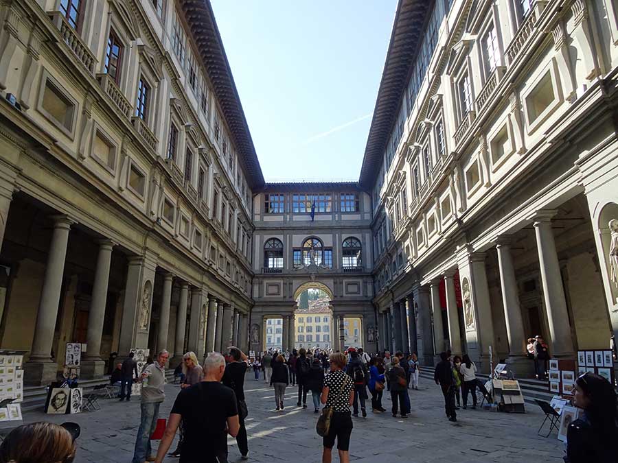 Piazzale Degli Uffizi