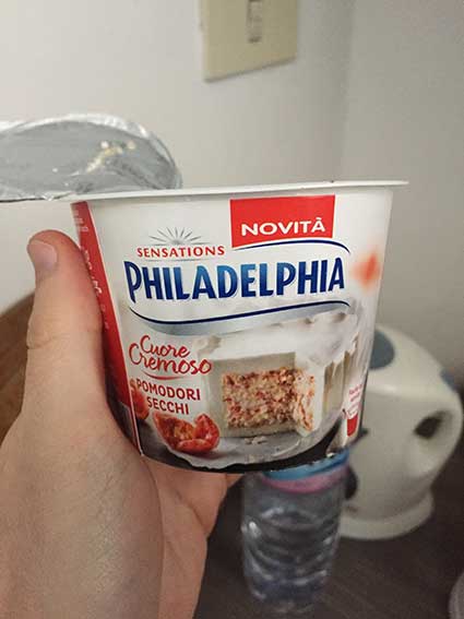 Philadelphia cream cheese with sundried tomatoes